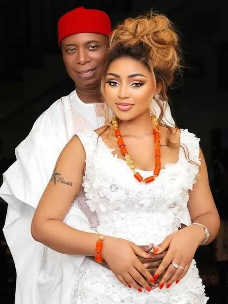 Nollywood actress Regina Daniels has drawn fresh attention online after she was reportedly spotted at the residence of her estranged husband, Ned Nwoko, sparking speculation and reactions across social media.
