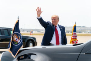 Trump’s Approval Rating Hits New Low as Democrats Gain Ground Ahead of US Midterm Elections